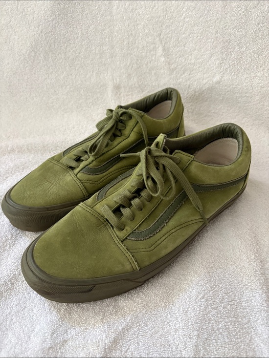 Vans Other - Vans Old Skool Sneakers in Olive Green